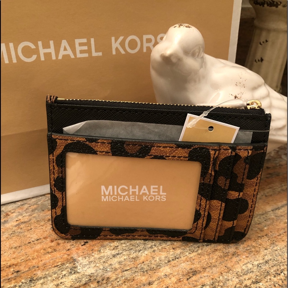 Michael Kors Leopard coin pouch🐆 - Picture 3 of 3